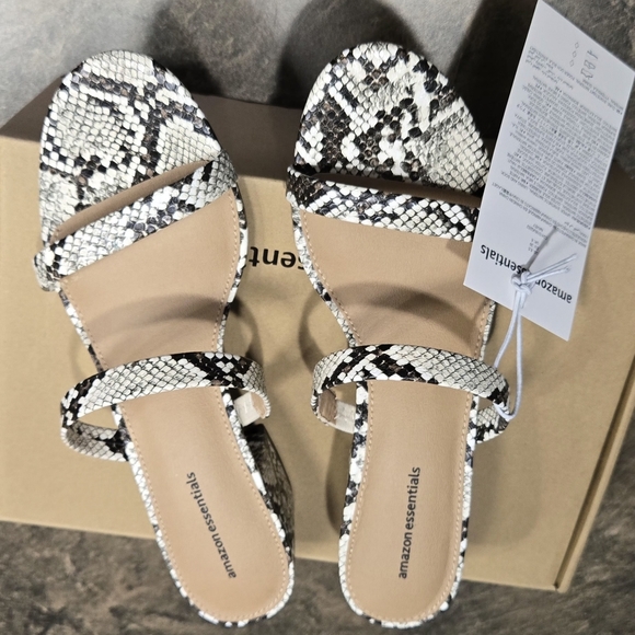 Amazon Essentials Women's Snakeskin Sandals #755 - Picture 1 of 6